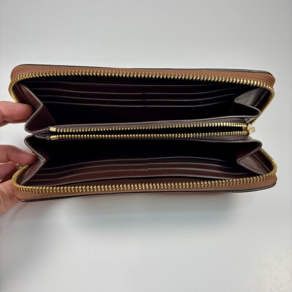 COACH Accordion Zip Wallet With Wristlet Strap‎ In Leather Brown - Picture 6 of 9